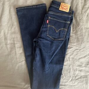 Levi's 725 High Rise Bootcut Jeans